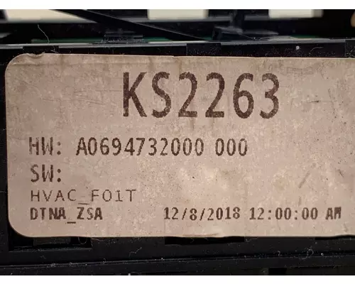 FREIGHTLINER Cascadia Dash  Console Switch