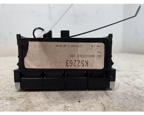 FREIGHTLINER Cascadia Dash  Console Switch