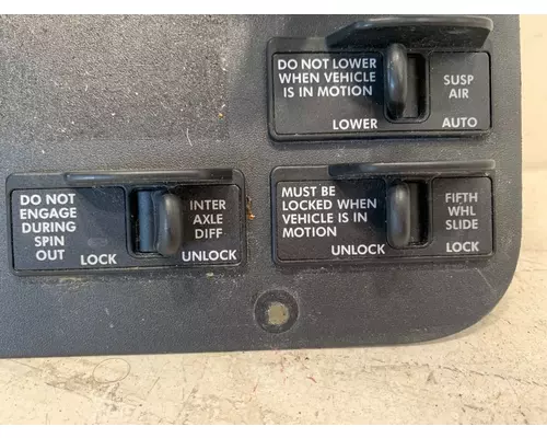 FREIGHTLINER Cascadia Dash  Console Switch
