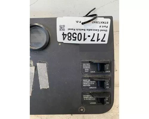 FREIGHTLINER Cascadia Dash  Console Switch