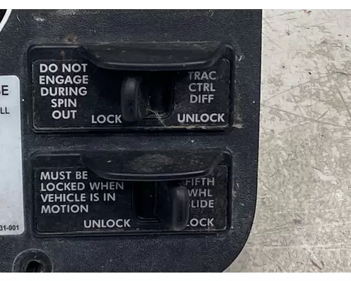 FREIGHTLINER Cascadia Dash  Console Switch