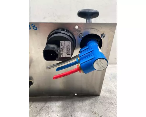 FREIGHTLINER Cascadia Dash  Console Switch