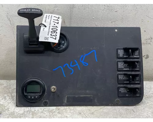 FREIGHTLINER Cascadia Dash  Console Switch