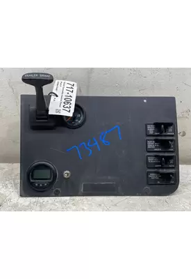 FREIGHTLINER Cascadia Dash / Console Switch