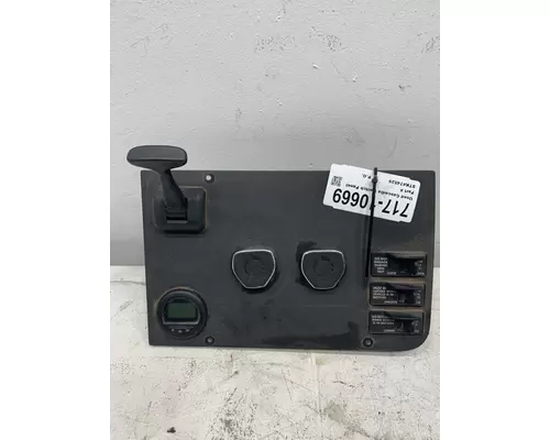FREIGHTLINER Cascadia Dash  Console Switch