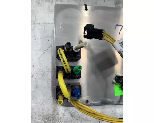 FREIGHTLINER Cascadia Dash  Console Switch