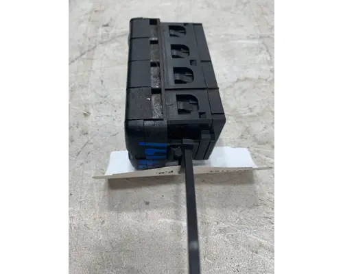 FREIGHTLINER Cascadia Dash  Console Switch