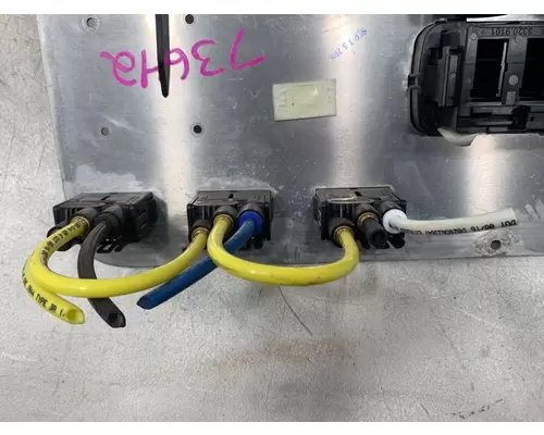 FREIGHTLINER Cascadia Dash  Console Switch
