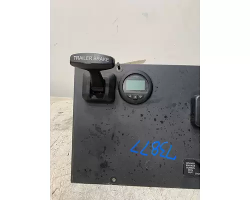 FREIGHTLINER Cascadia Dash  Console Switch