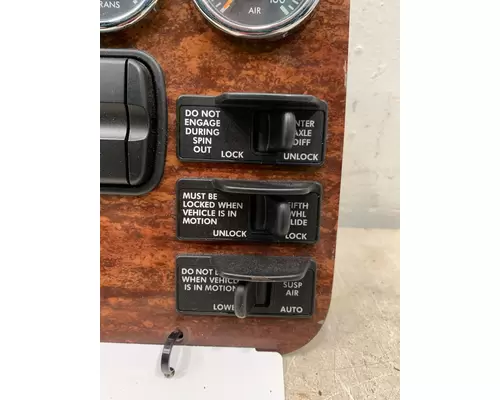 FREIGHTLINER Cascadia Dash  Console Switch