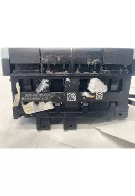 FREIGHTLINER Cascadia Dash / Console Switch