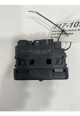 FREIGHTLINER Cascadia Dash / Console Switch
