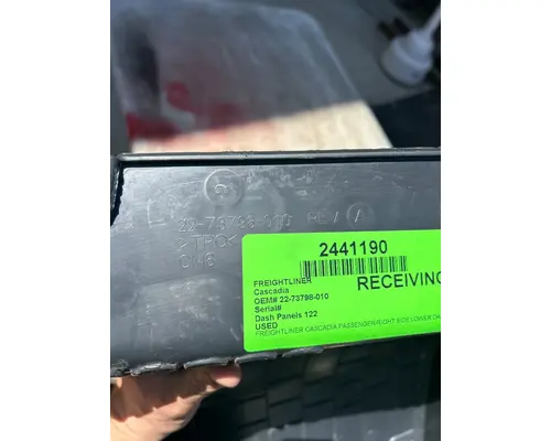 FREIGHTLINER Cascadia Dash  Console Switch