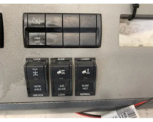 FREIGHTLINER Cascadia Dash Assembly