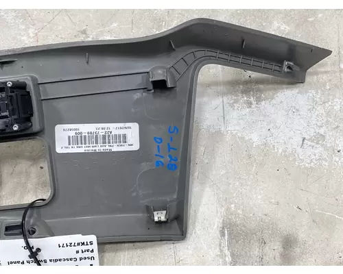 FREIGHTLINER Cascadia Dash Assembly