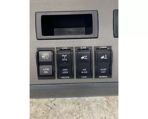FREIGHTLINER Cascadia Dash Assembly