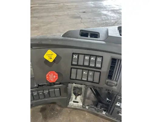 FREIGHTLINER Cascadia Dash Assembly