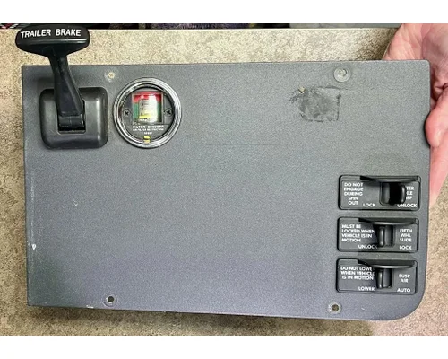 FREIGHTLINER Cascadia Dash Panel