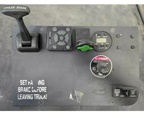 FREIGHTLINER Cascadia Dash Panel