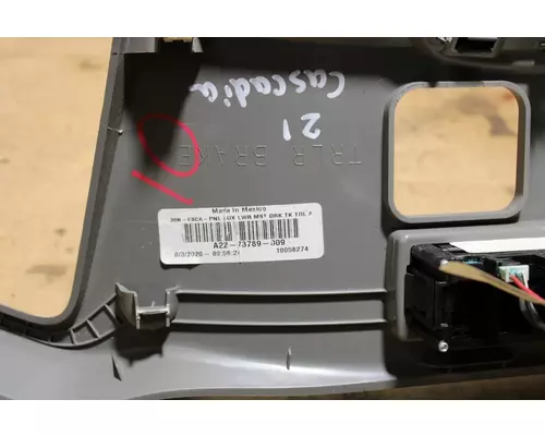 FREIGHTLINER Cascadia Dash Panel
