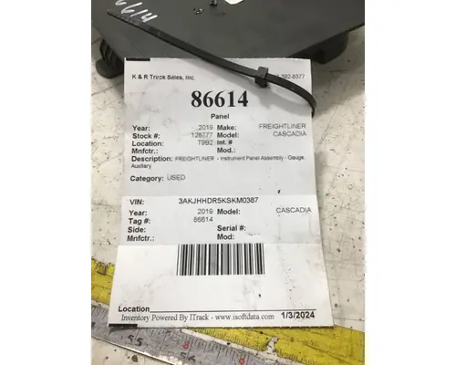 FREIGHTLINER Cascadia Dash Panels