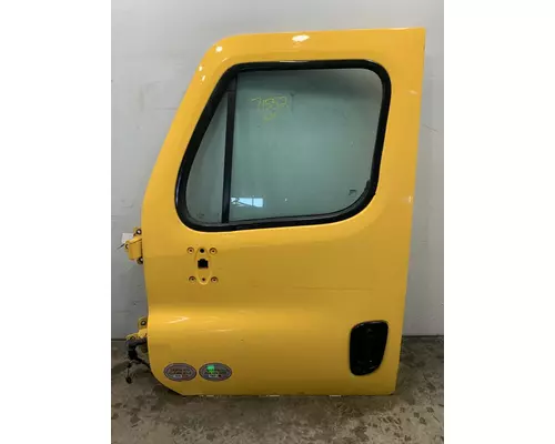 FREIGHTLINER Cascadia Door Assembly, Front