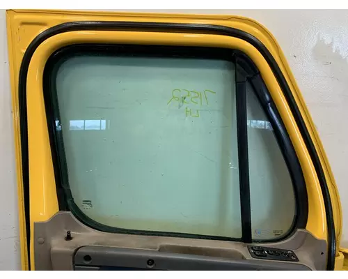 FREIGHTLINER Cascadia Door Assembly, Front