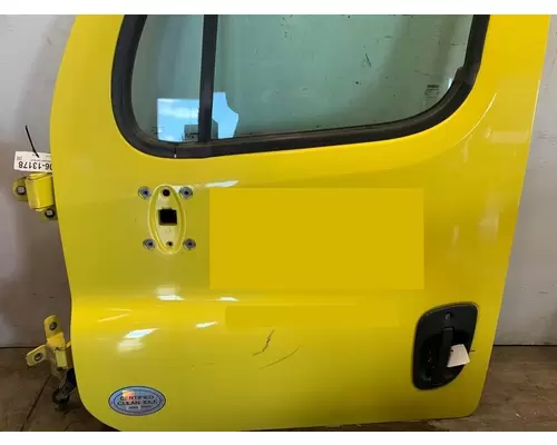 FREIGHTLINER Cascadia Door Assembly, Front