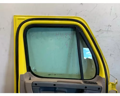 FREIGHTLINER Cascadia Door Assembly, Front