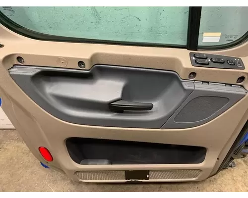 FREIGHTLINER Cascadia Door Assembly, Front