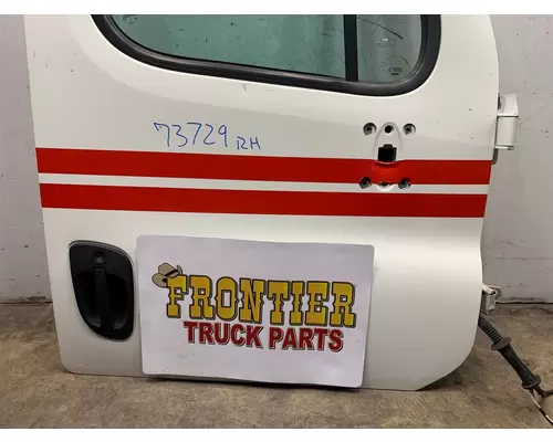 FREIGHTLINER Cascadia Door Assembly, Front