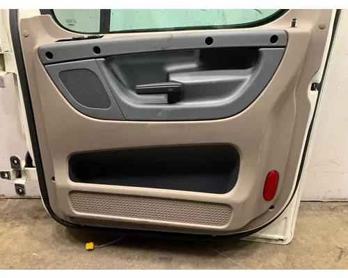 FREIGHTLINER Cascadia Door Assembly, Front