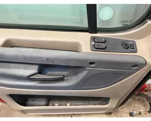 FREIGHTLINER Cascadia Door Assembly, Front