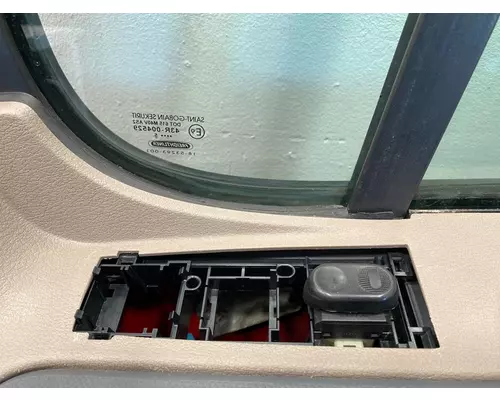 FREIGHTLINER Cascadia Door Assembly, Front