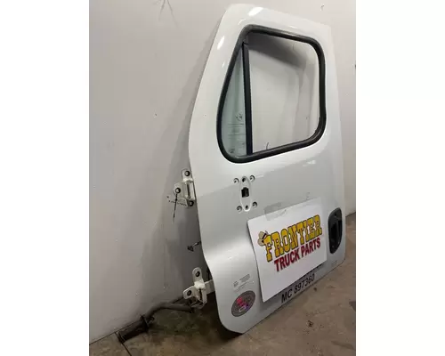 FREIGHTLINER Cascadia Door Assembly, Front