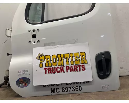 FREIGHTLINER Cascadia Door Assembly, Front