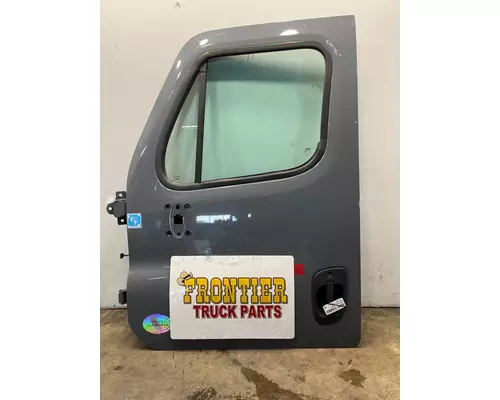 FREIGHTLINER Cascadia Door Assembly, Front