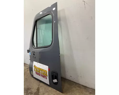 FREIGHTLINER Cascadia Door Assembly, Front
