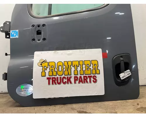 FREIGHTLINER Cascadia Door Assembly, Front