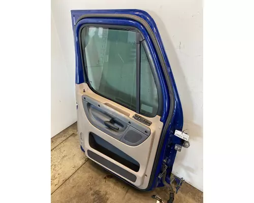 FREIGHTLINER Cascadia Door Assembly, Front