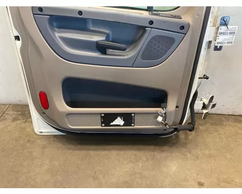 FREIGHTLINER Cascadia Door Assembly, Front