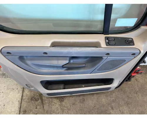 FREIGHTLINER Cascadia Door Assembly, Front
