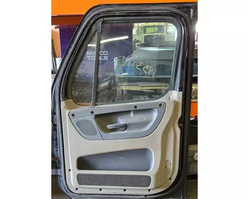 FREIGHTLINER Cascadia Door Assembly, Front