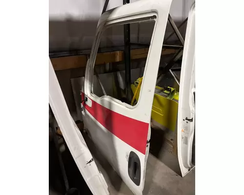 FREIGHTLINER Cascadia Door Assembly, Front