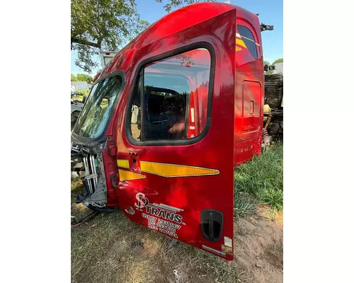 FREIGHTLINER Cascadia Door Assembly, Front