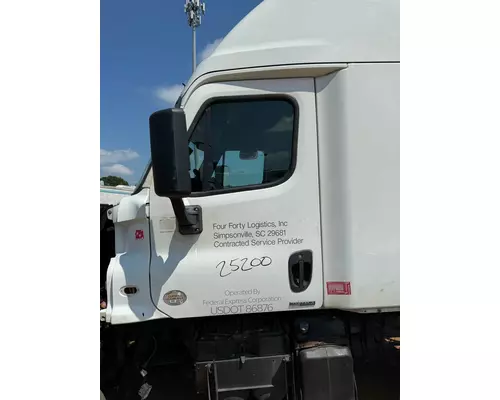 FREIGHTLINER Cascadia Door Assembly, Front