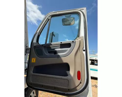 FREIGHTLINER Cascadia Door Assembly, Front