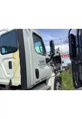 FREIGHTLINER Cascadia Door Assembly, Front