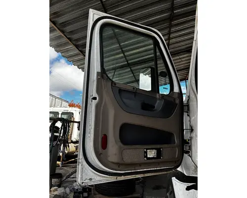 FREIGHTLINER Cascadia Door Assembly, Front
