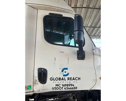 FREIGHTLINER Cascadia Door Assembly, Front